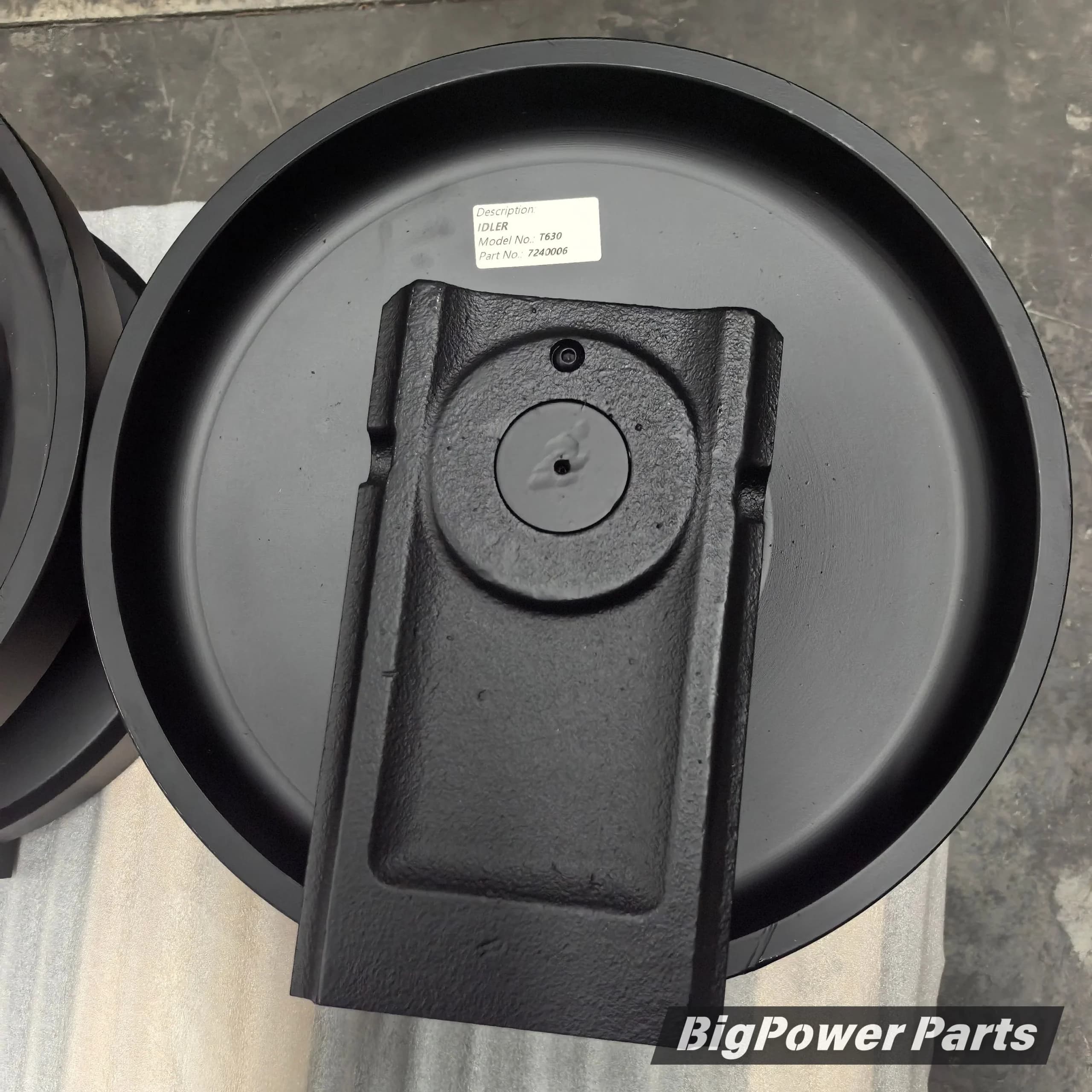 Front Idler Bobcat T770 T650 T630 T76 T750 T740 PN: 7240006