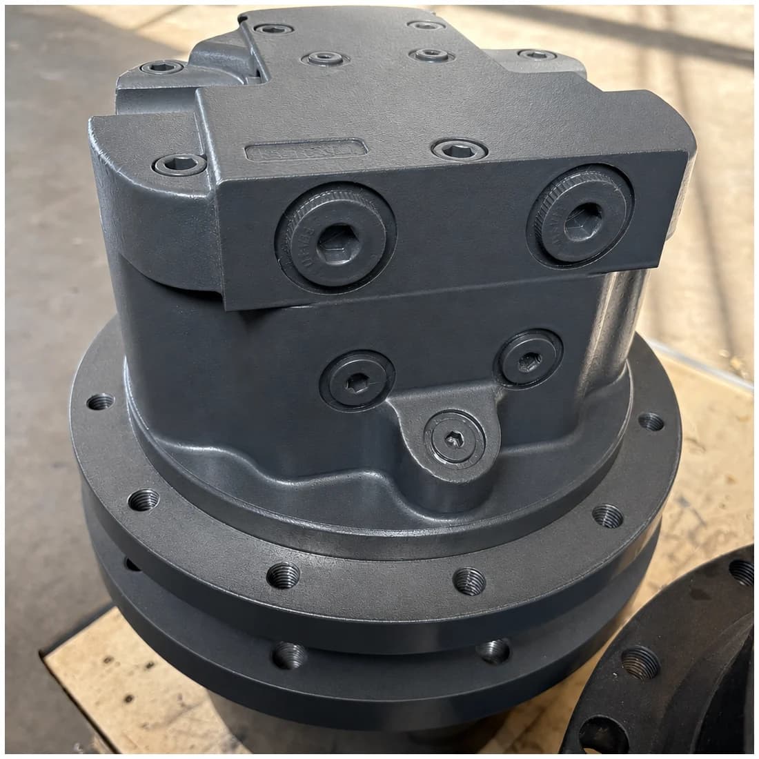 John Deere 333G Final Drive PN: AT472920