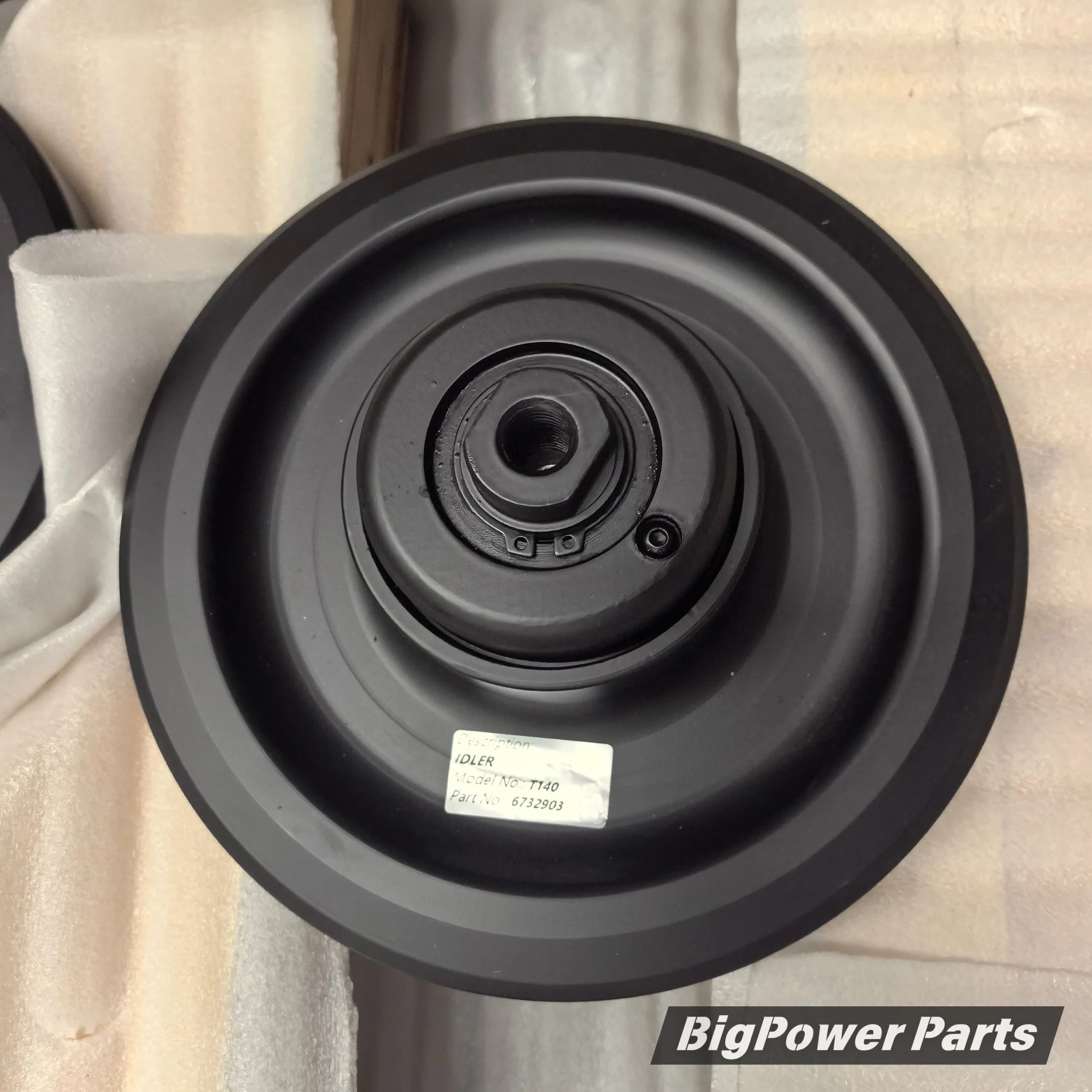 Rear Idler Bobcat T190 T250 T590 T770 T650 T300 T180 T630 T140 T200 T320 T550 T730 T750 864 PN: 6732903 6693238