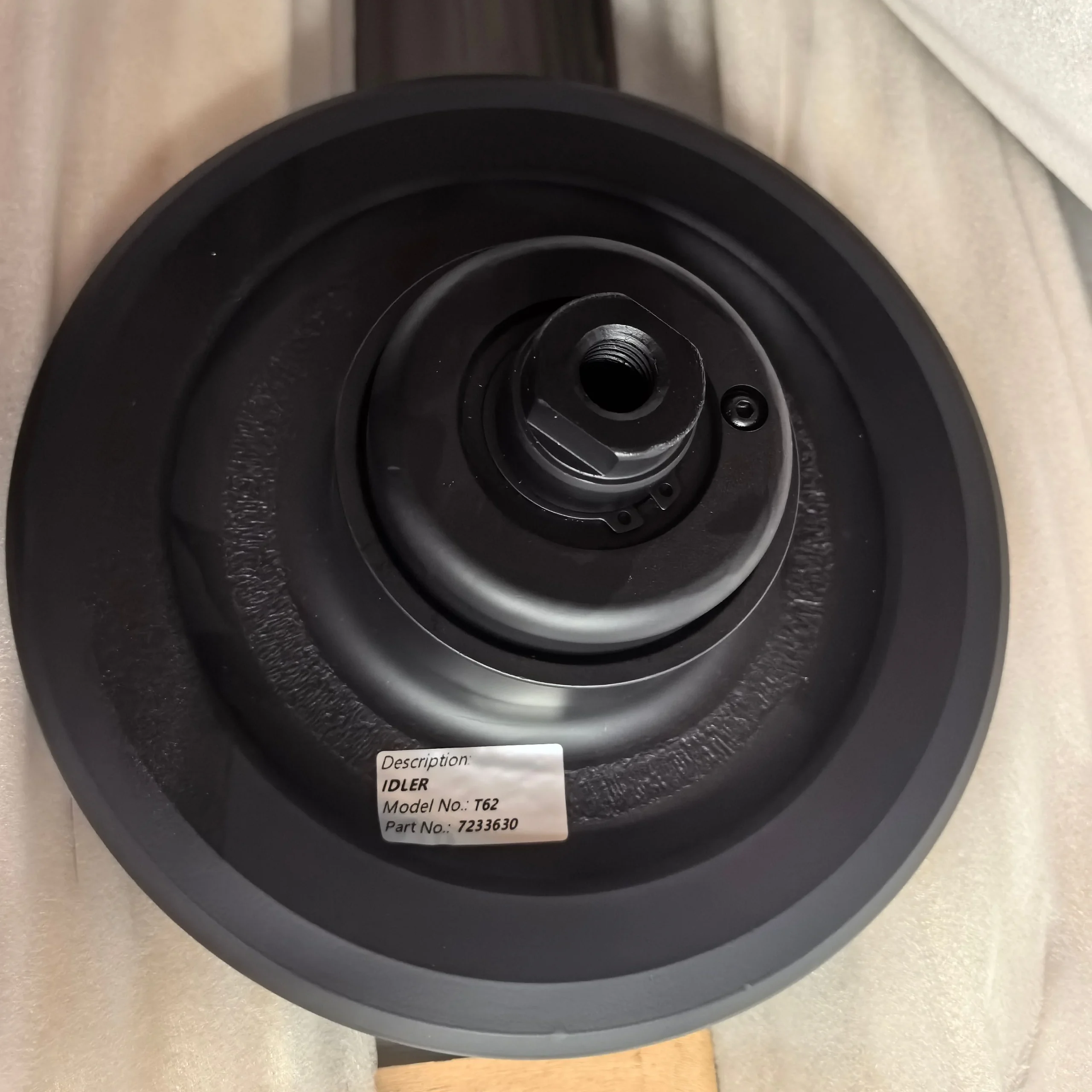 Rear Idler Bobcat T590 T595 T76 T740 T750 T62 T64 T66 T550 PN: 7233630
