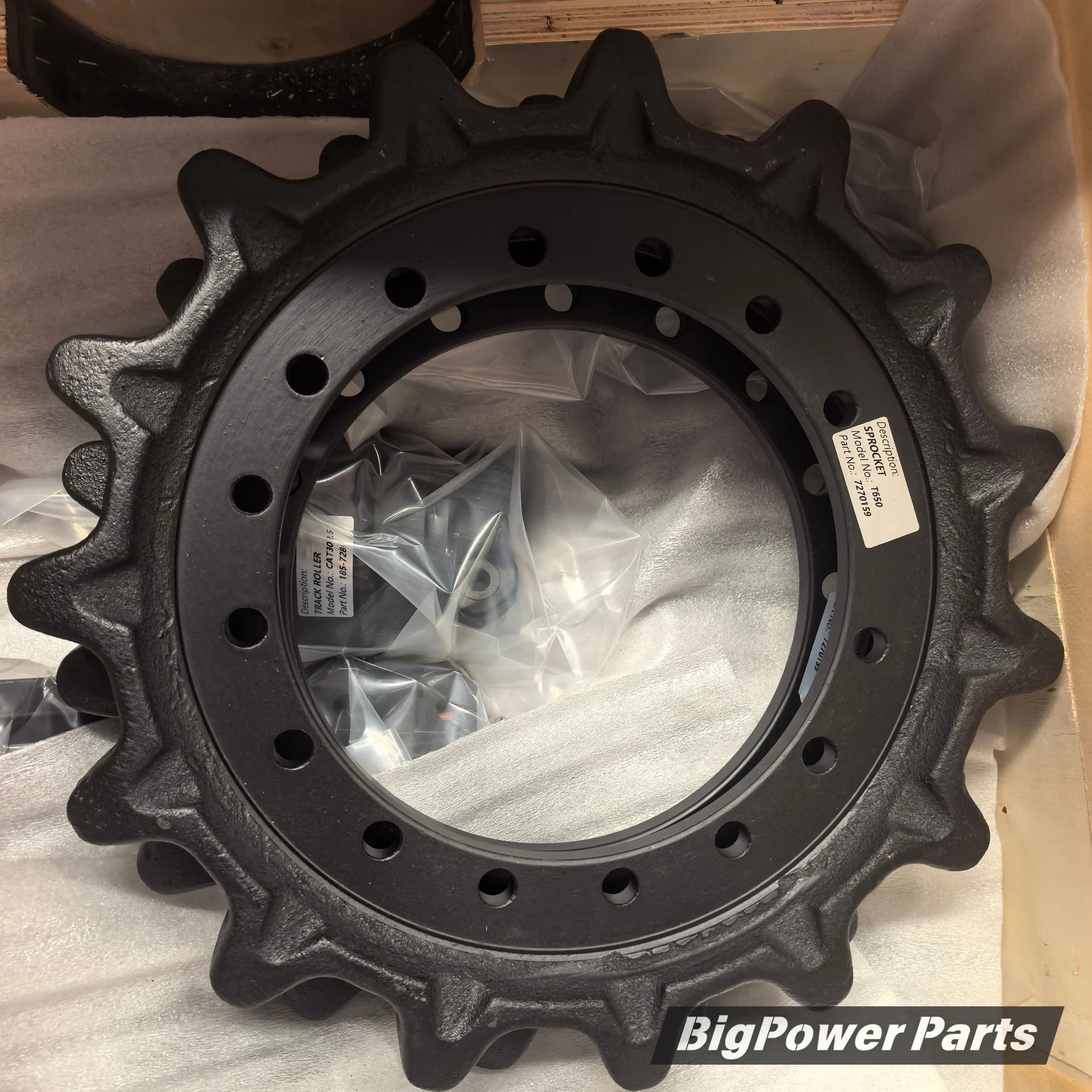 Sprocket Bobcat T650 T630 PN: 7270159 15T16H