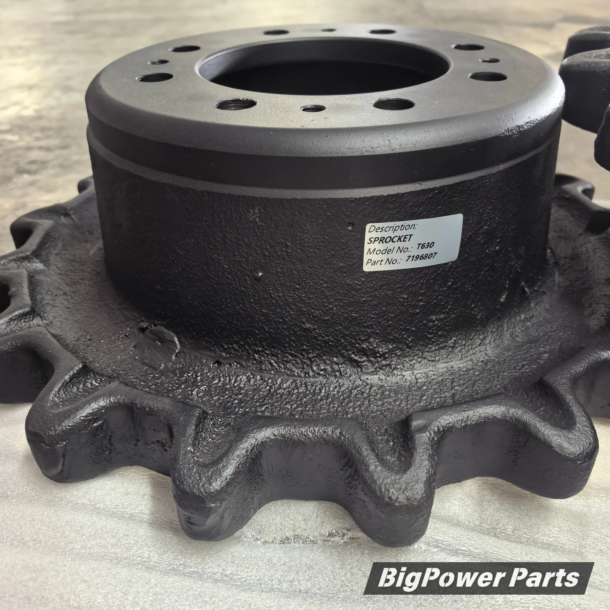 Sprocket Bobcat T770 T870 T650 T630 T740 T750 PN: 7196807 17T8H