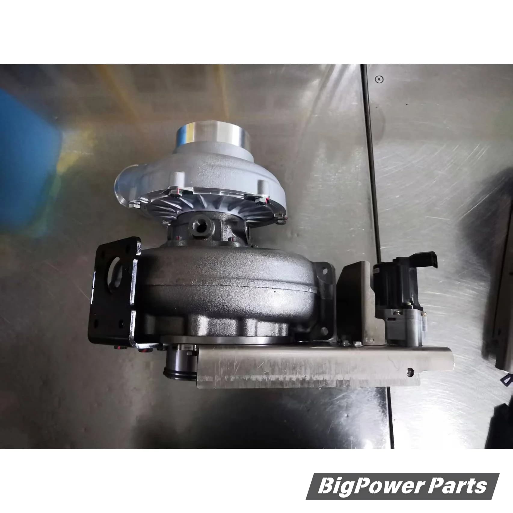 Turbo Kobelco SK500LC-9 Part Number: VHS1760E0L70 Hino Engine: P11C-VC